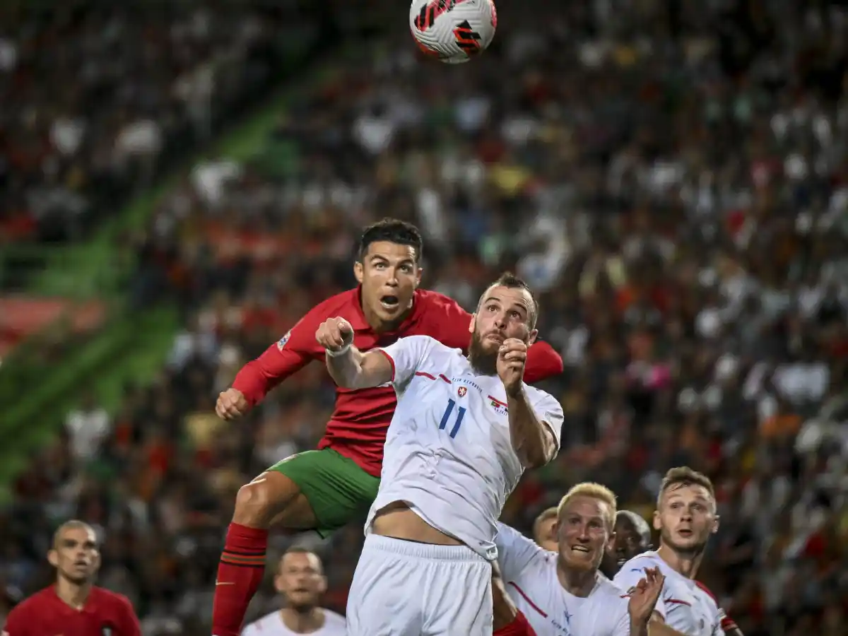 Cabezazo de Cristiano Ronaldo