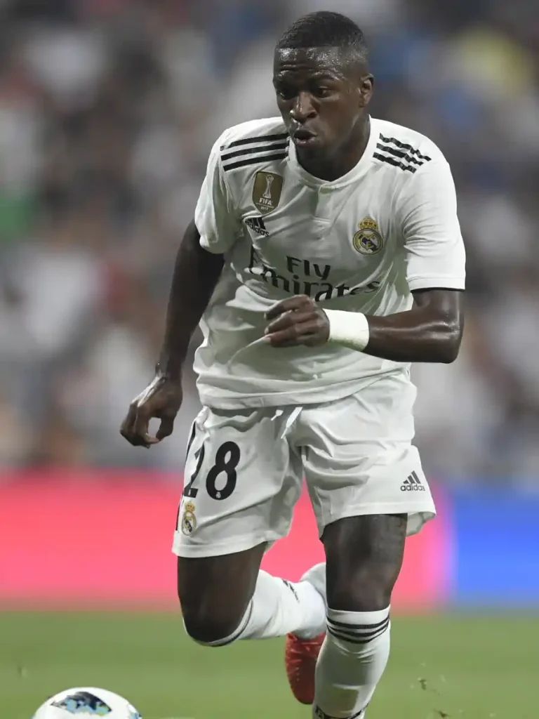 Vinicius Jr - Real Madrid - brasileños - ⬆️ Click para Apuesta en linea 🔴 micasinocom