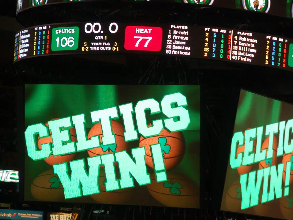 Bill Russell Celtics WIN - mi casino