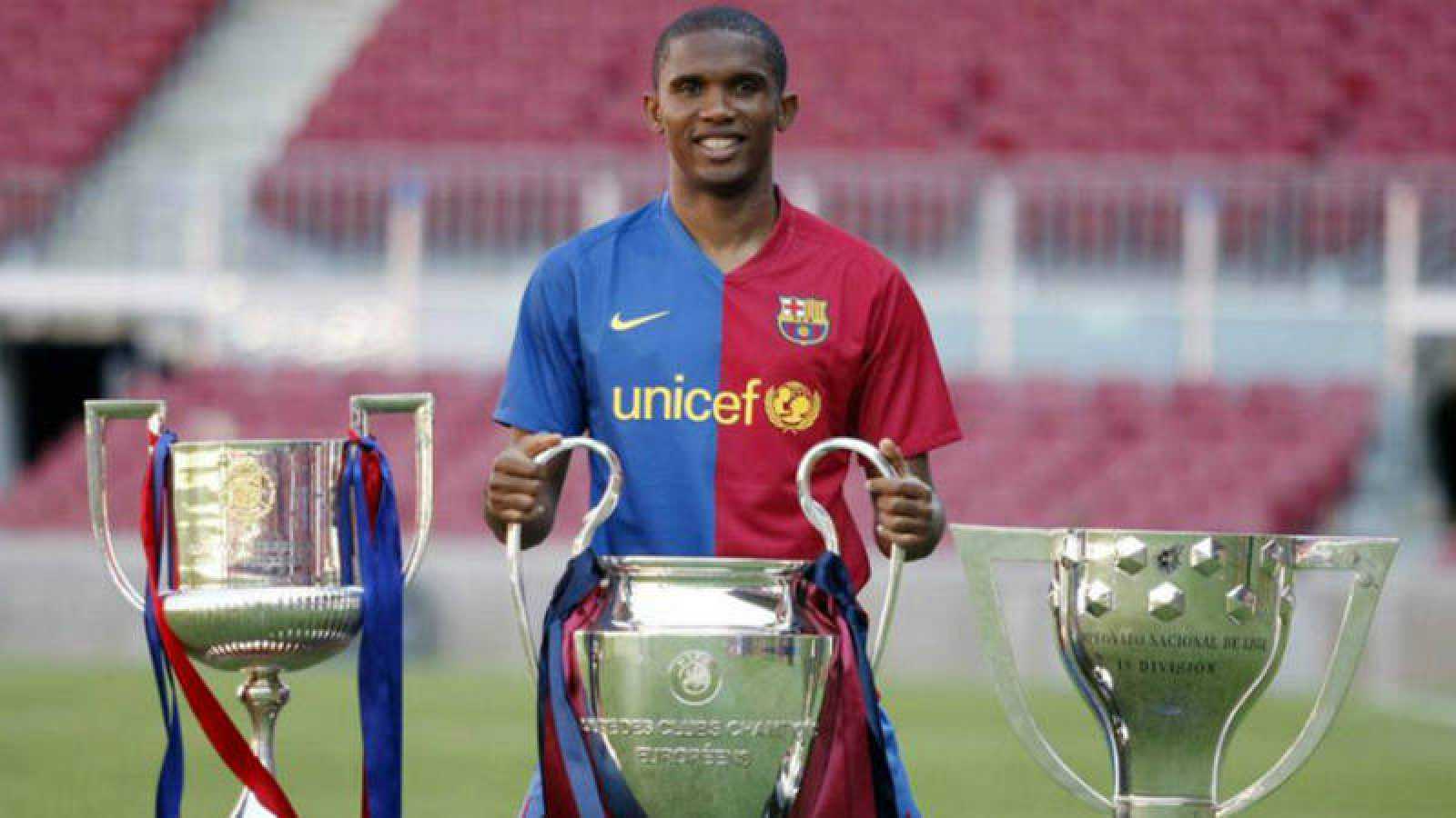 samuel eto'o futbolista africano jugador del barcelona