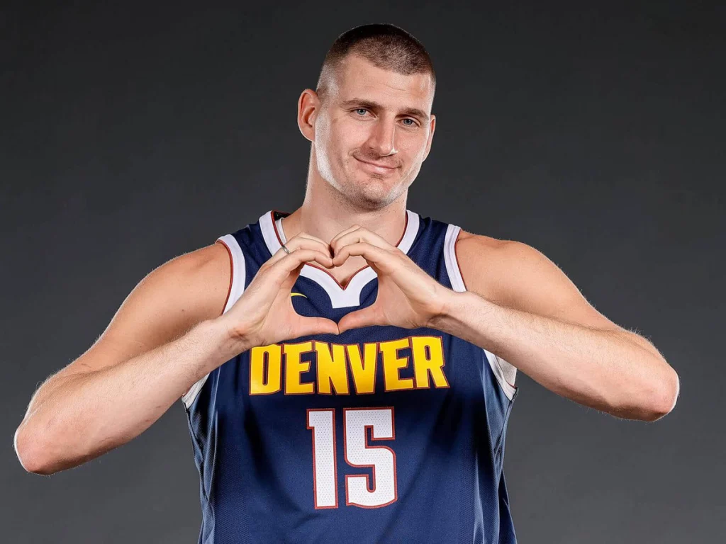 Nikola Jokic top 5 Mejores jugadores NBA en la temporada 2024 baloncesto estados unidos Mi Casino