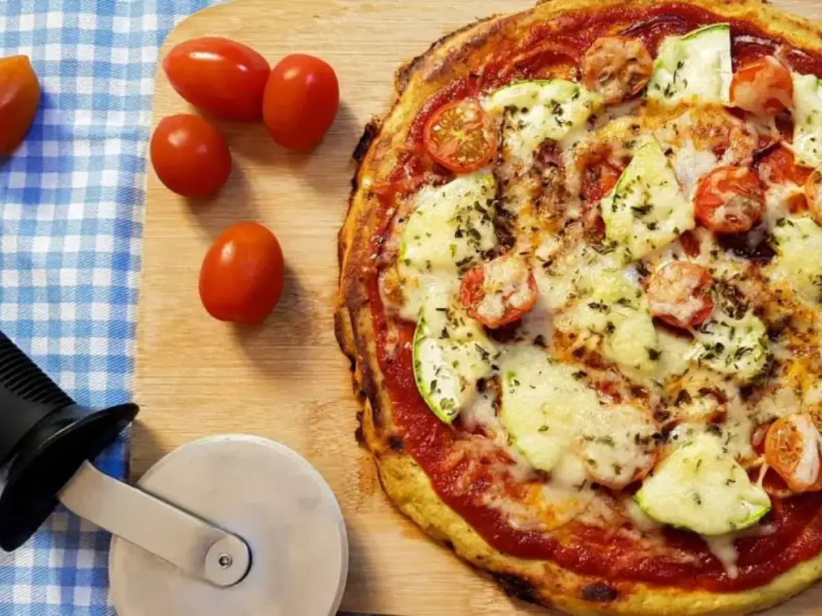 Pizza con base de pollo- Recetas de pizza fit- MiCasino